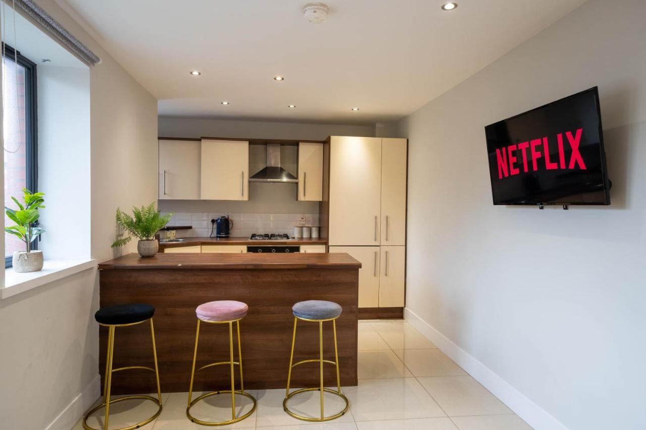 Family Apartment Sleeps 6 In Botanic Queens Area Belfast Exterior foto